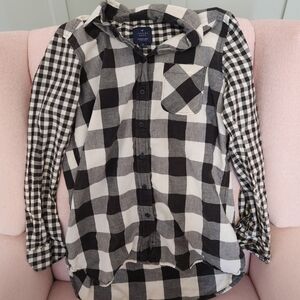 American Eagle Small Black and White Checkered Shirt